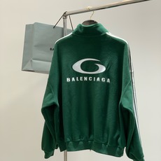 ,Balenciaga 巴黎世家,2025秋冬最新款,专柜同步有售,原单狠货,爆款时尚休闲外套,进口原版 ,Balenciaga 巴黎世家,2025秋冬最新款,专柜同步有售,原单狠货,爆款时尚休闲外套,进口原版