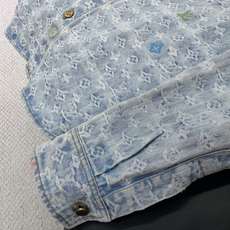 ,LouisVuitton 路易威登,2025秋季最新款,专柜同步有售,原单狠货,时尚休闲牛仔外套,上身 ,LouisVuitton 路易威登,2025秋季最新款,专柜同步有售,原单狠货,时尚休闲牛仔外套,上身
