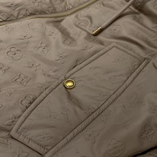 ,LouisVuitton 路易威登,2025秋冬最新款,专柜同步有售,原单狠货,时尚休闲➕薄棉连帽外套 ,LouisVuitton 路易威登,2025秋冬最新款,专柜同步有售,原单狠货,时尚休闲➕薄棉连帽外套