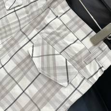 ,Burberry 巴宝莉,2025秋季最新品,专柜同步有售,原单狠货,时尚休闲裤,进口原版面料,上身舒 ,Burberry 巴宝莉,2025秋季最新品,专柜同步有售,原单狠货,时尚休闲裤,进口原版面料,上身舒