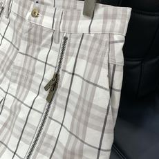 ,Burberry 巴宝莉,2025秋季最新品,专柜同步有售,原单狠货,时尚休闲裤,进口原版面料,上身舒 ,Burberry 巴宝莉,2025秋季最新品,专柜同步有售,原单狠货,时尚休闲裤,进口原版面料,上身舒