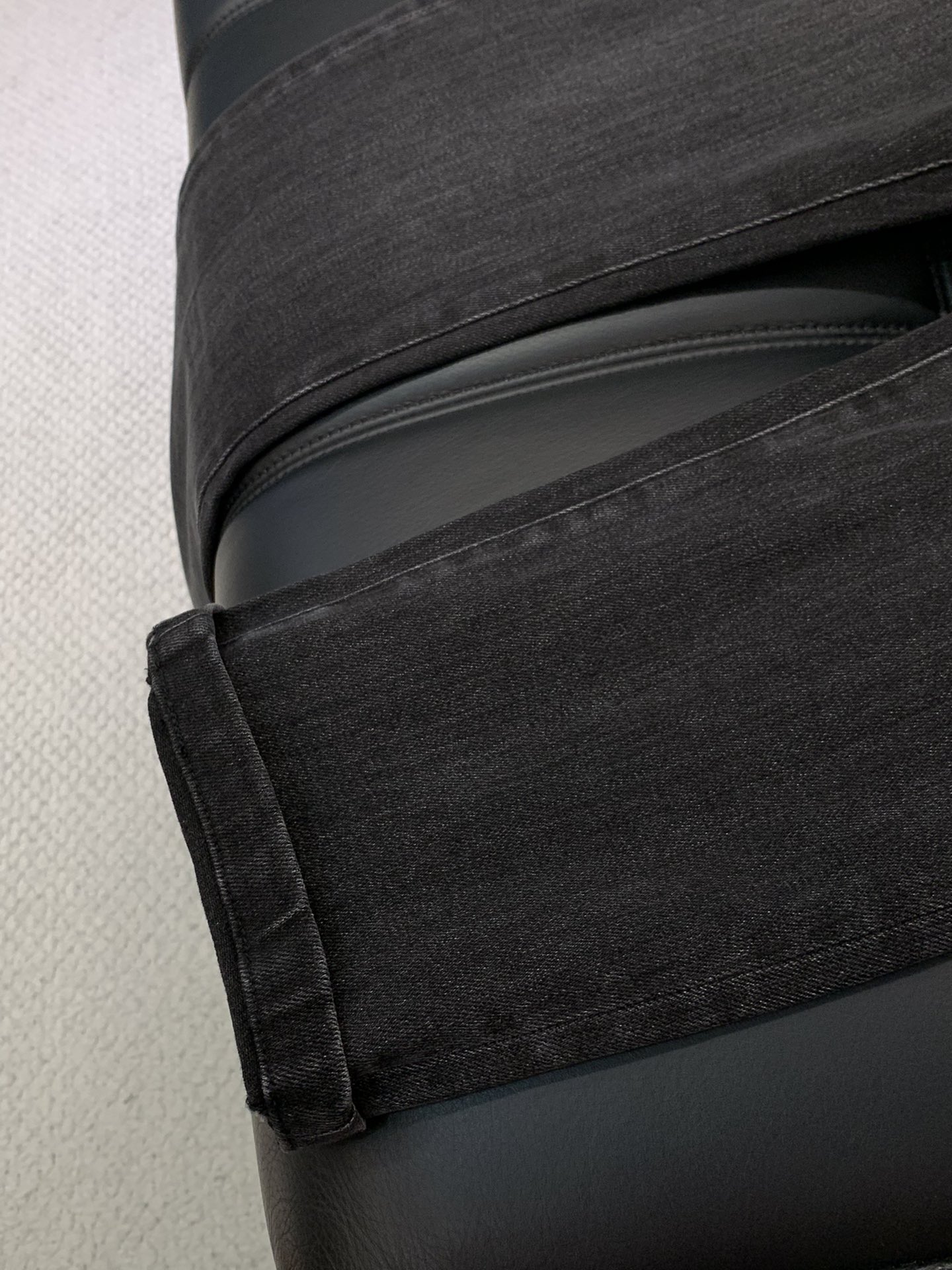 ，Brioni 布里奥尼，2025秋季最新品，时尚休闲水洗牛仔裤，专柜同步有售，原单狠货，进口原版面料，