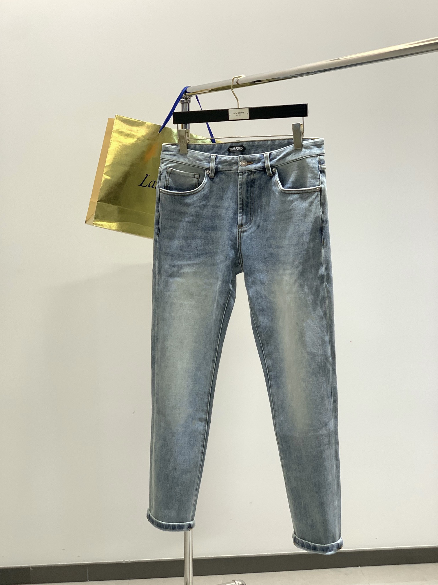 ，Tom Ford 汤姆·福特，2025秋季最新品，时尚休闲水洗牛仔裤，专柜同步有售，原单狠货，采用进口