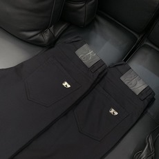 颜色:黑,黑蓝,Burberry 巴宝莉,2025秋季最新品,专柜同步有售,原单狠货,时尚休闲裤,进口原 颜色:黑,黑蓝,Burberry 巴宝莉,2025秋季最新品,专柜同步有售,原单狠货,时尚休闲裤,进口原