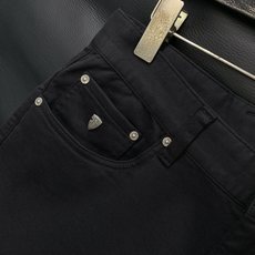 颜色:黑,黑蓝,Burberry 巴宝莉,2025秋季最新品,专柜同步有售,原单狠货,时尚休闲裤,进口原 颜色:黑,黑蓝,Burberry 巴宝莉,2025秋季最新品,专柜同步有售,原单狠货,时尚休闲裤,进口原