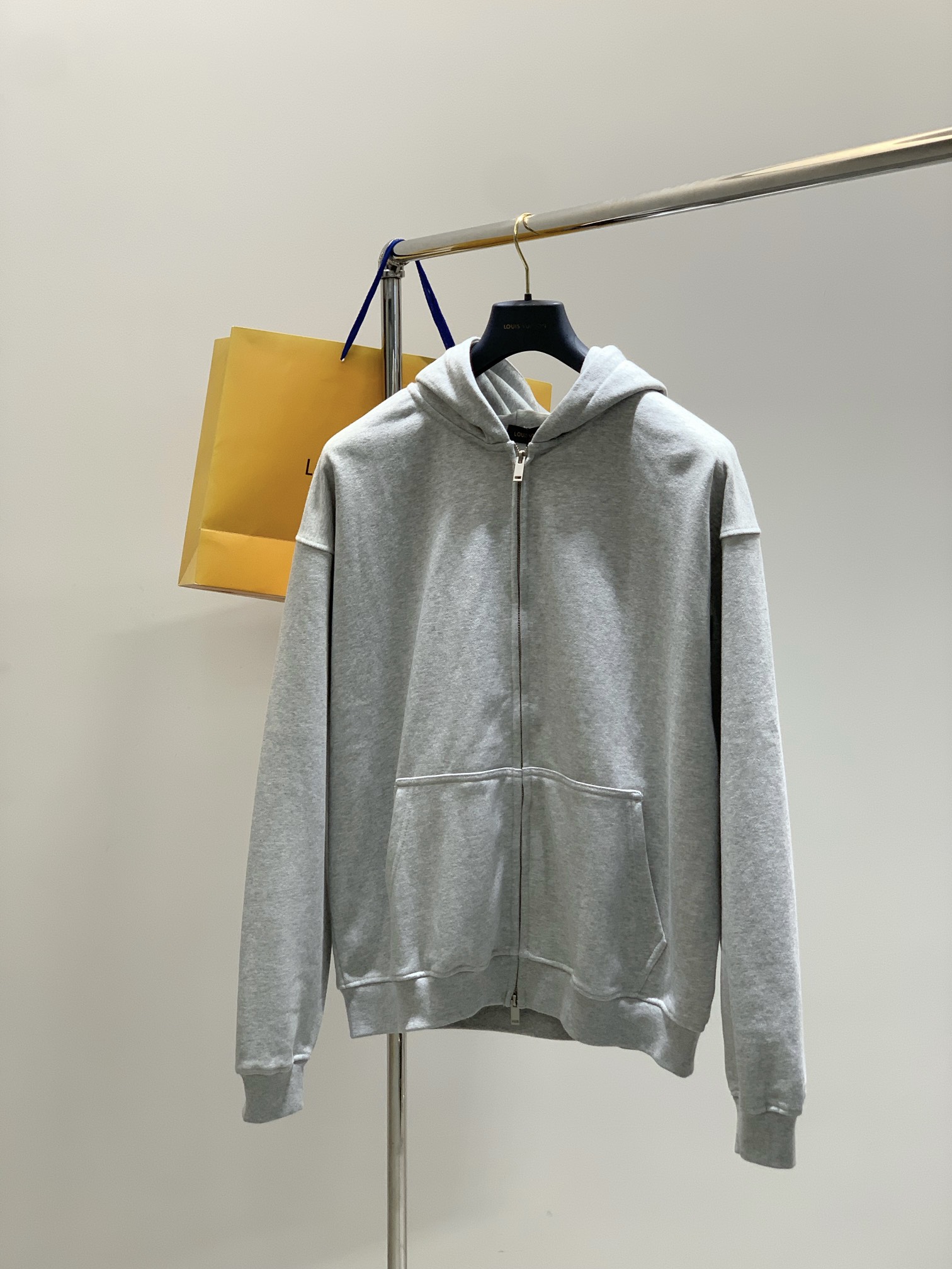 ，LouisVuitton 路易威登，2025秋季最新款，专柜同步有售，原单狠货，时尚休闲连帽外套，上身