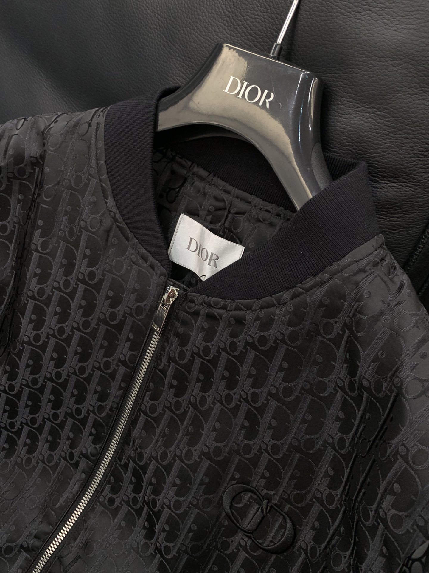 ，Dior 迪奥， 2025秋季新品，专柜同步有售，简约时尚休闲夹克外套，原版进口面料，舒适透气，顶级刺