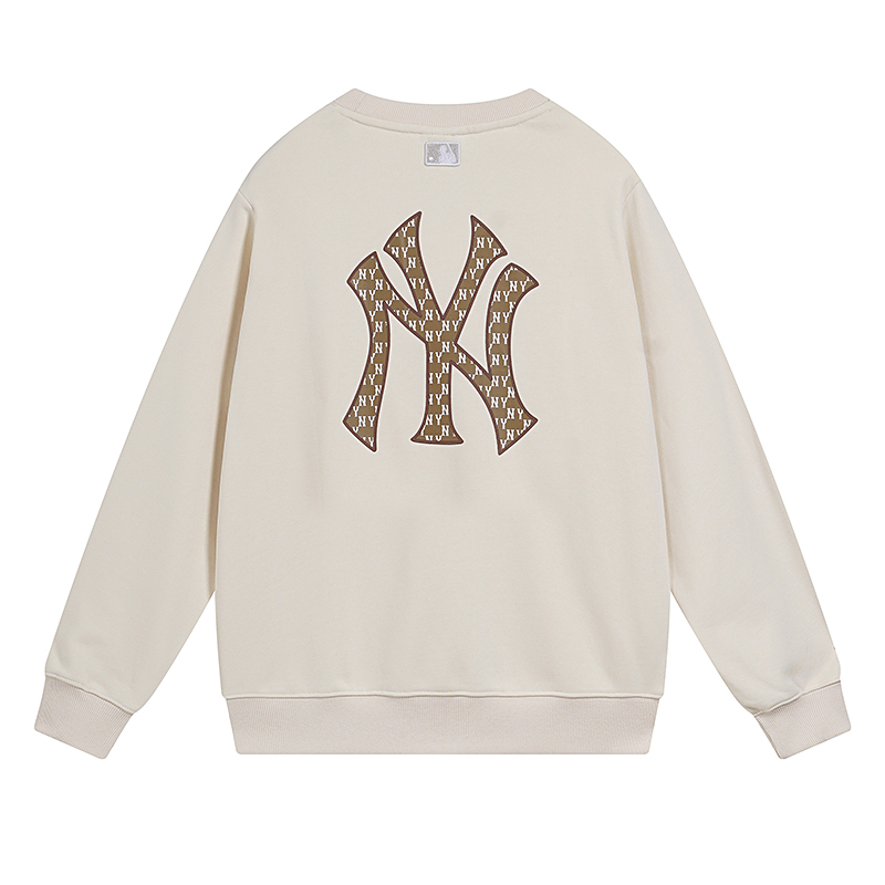 💰150包邮
【高端品质】MLB/NY秋冬新款【后背大logo印花款】男女同款情侣ny洋基队胸前刺绣后背老花大logo印花圆领套头卫衣，面料采用380克纯棉毛圈，上身亲肤舒适，且不起球不变形， 胸前精密刺绣包括后背印花边缘有刺绣点缀，后背大logo印花，绝不放过一处细节，质量没得说 吊牌可扫码验证 颜色：黑色 奶油色 藏青色 
尺码：S～XXL（图九） 
码数：
         S（建议110斤以内） 
        M（建议130斤以内） 
        L （建议150斤以内）
      XL （建议170斤以内） 
     XXL（建议200斤以内）