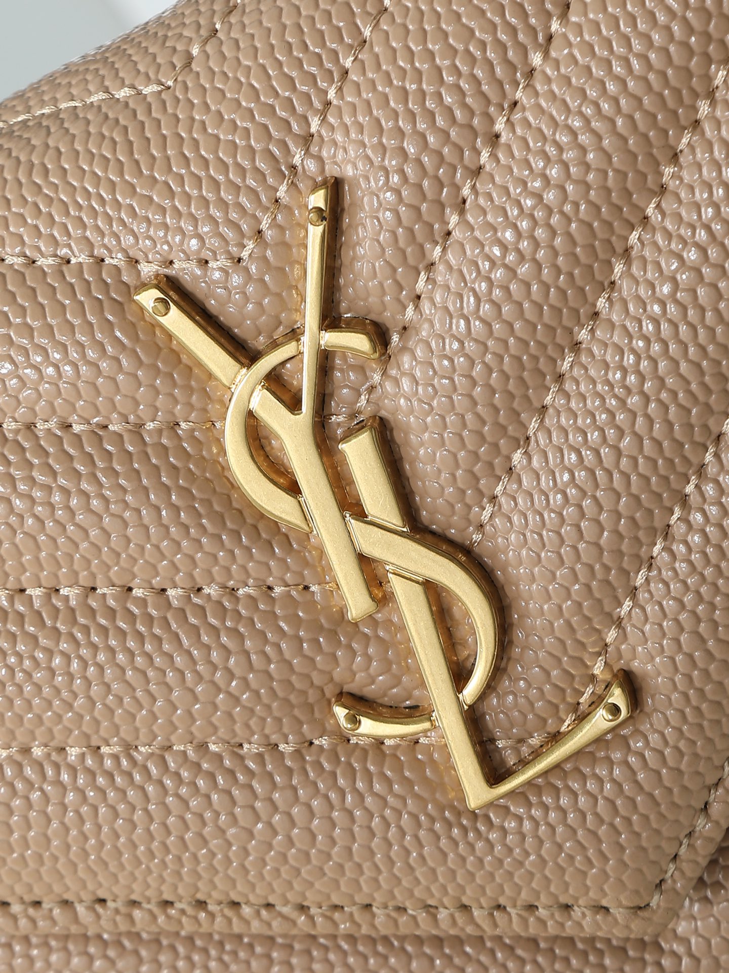 Saint Laurent Beige 20×17×6cm crossbody 20x17 everyday