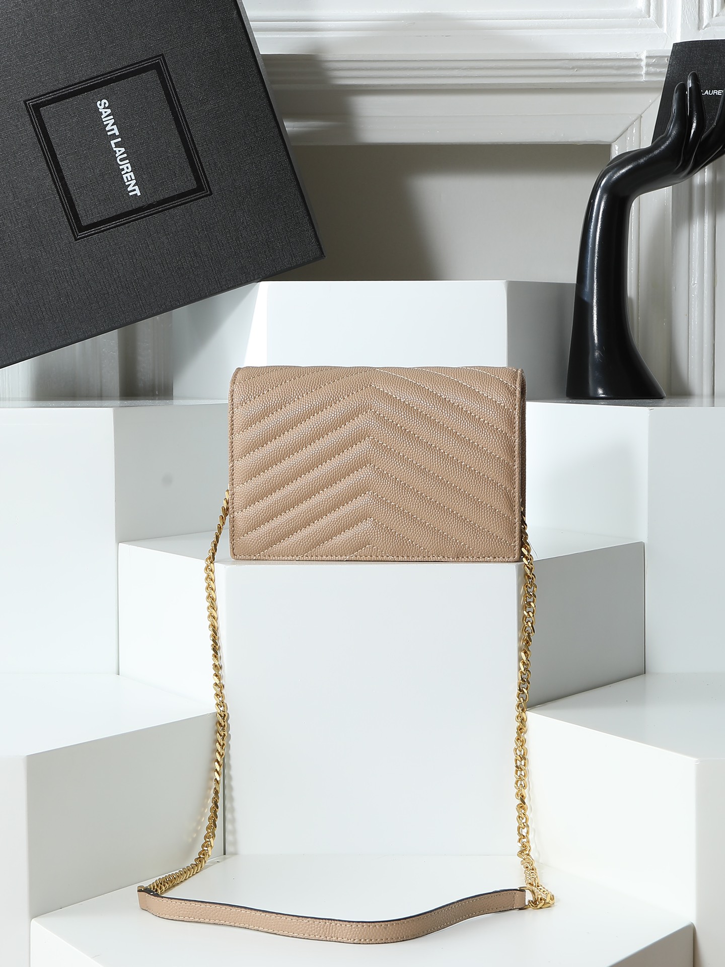 Saint Laurent Beige 20×17×6cm crossbody 20x17 everyday