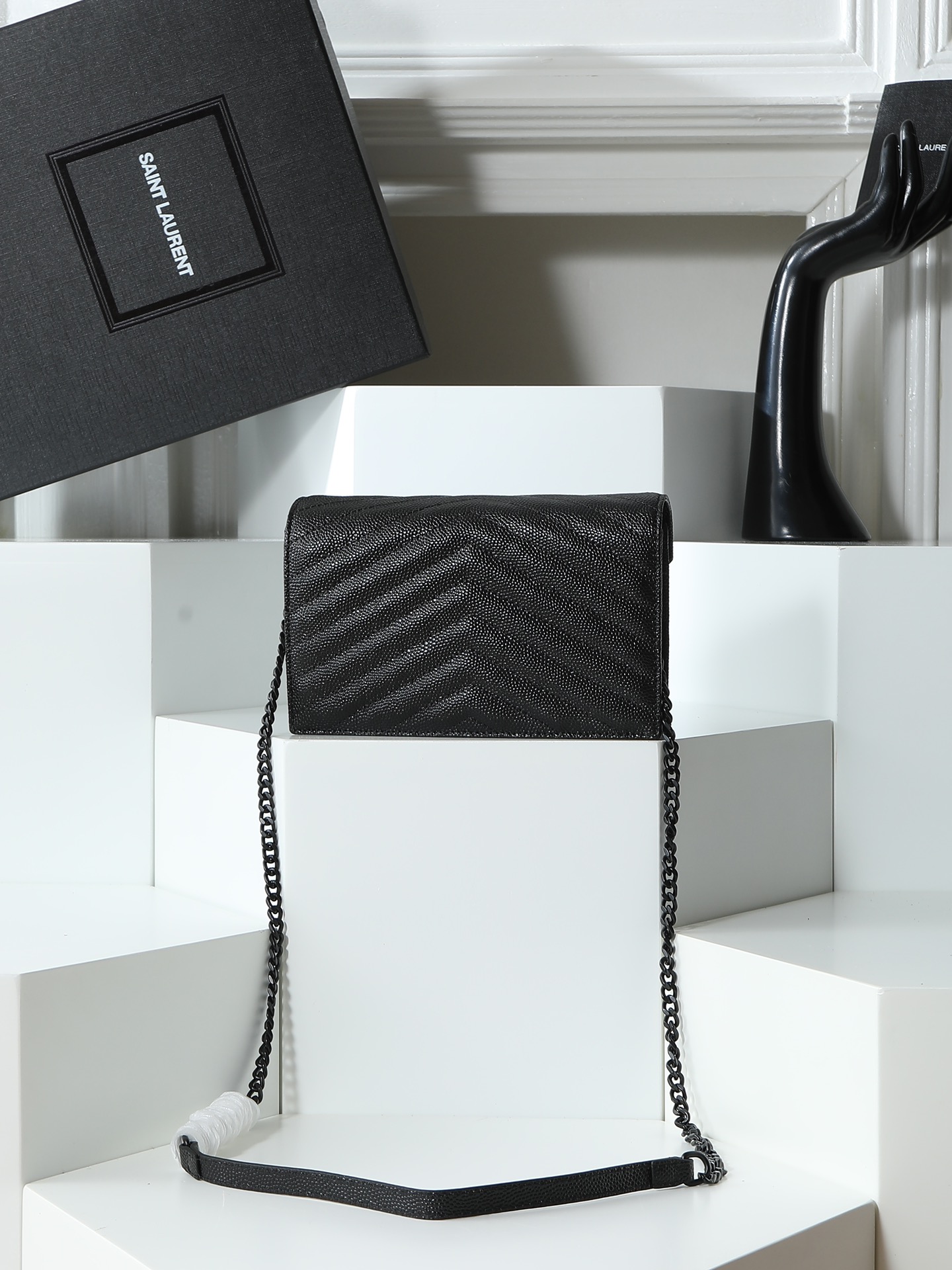 Saint Laurent Envelope Black 20×17×6cm crossbody 20x17 everyday