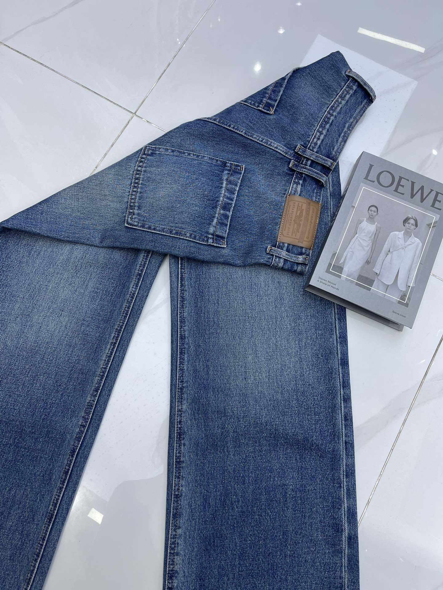 Alexander Wang Vintage Wash Denim Straight Leg Jeans - High-Waisted, Relaxed Fit 9 i1757044280 7005 4