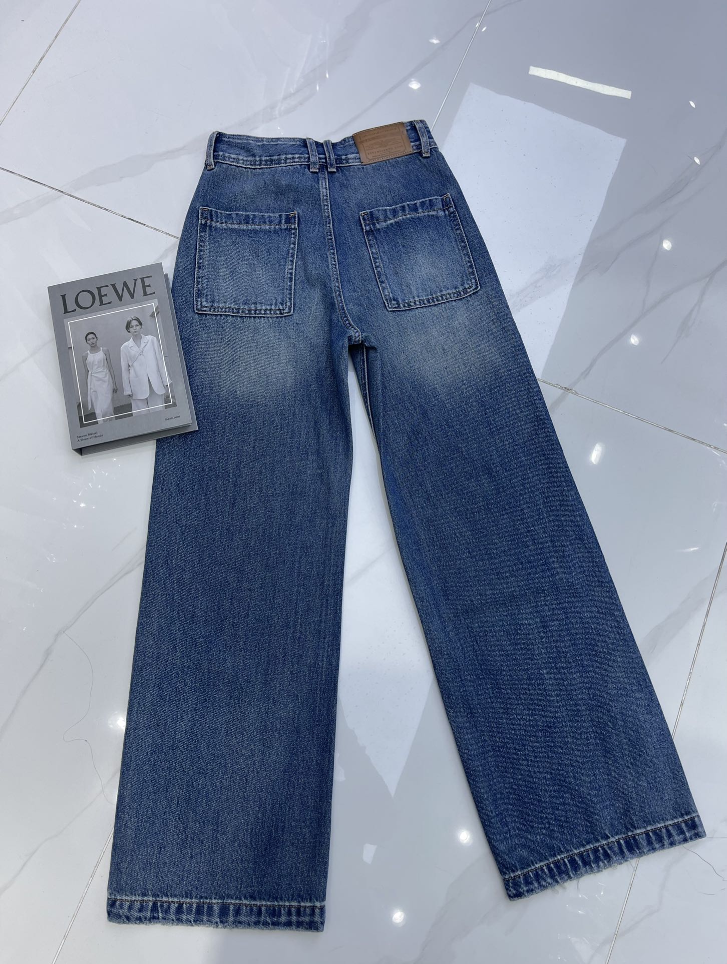 Alexander Wang Vintage Wash Denim Straight Leg Jeans - High-Waisted, Relaxed Fit 4 i1757044280 7897 6