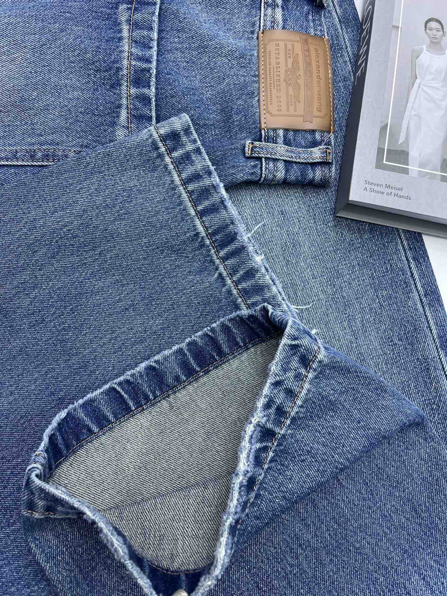 Alexander Wang Vintage Wash Denim Straight Leg Jeans - High-Waisted, Relaxed Fit 10 i1757044280 8974 5