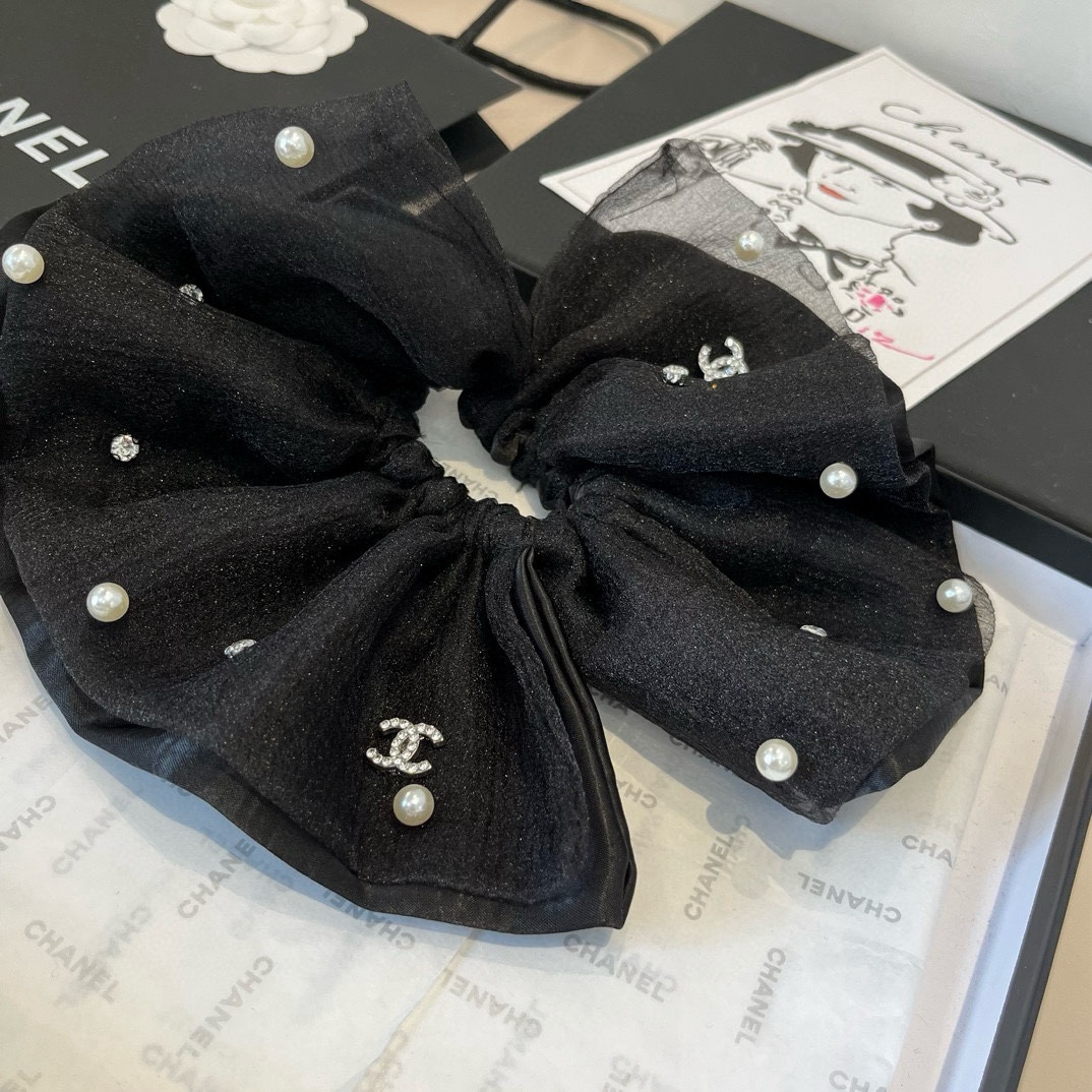 🆕

Chanel香奈儿高级发圈，带手工钉珠