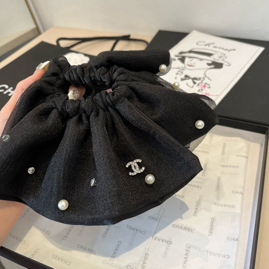 🆕

Chanel香奈儿高级发圈，带手工钉珠