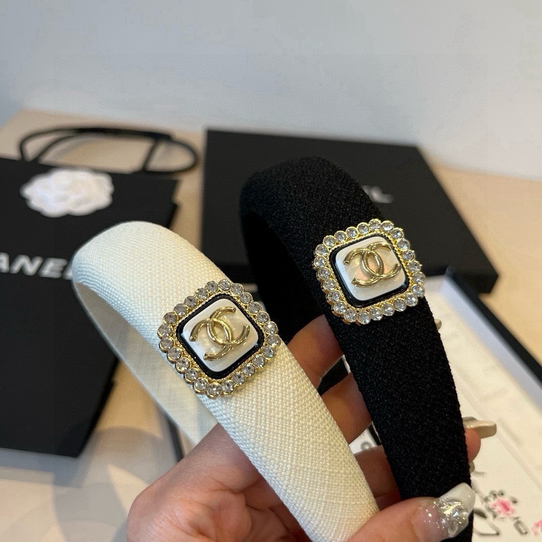 🆕

Chanel香奈儿蝴蝶结发箍