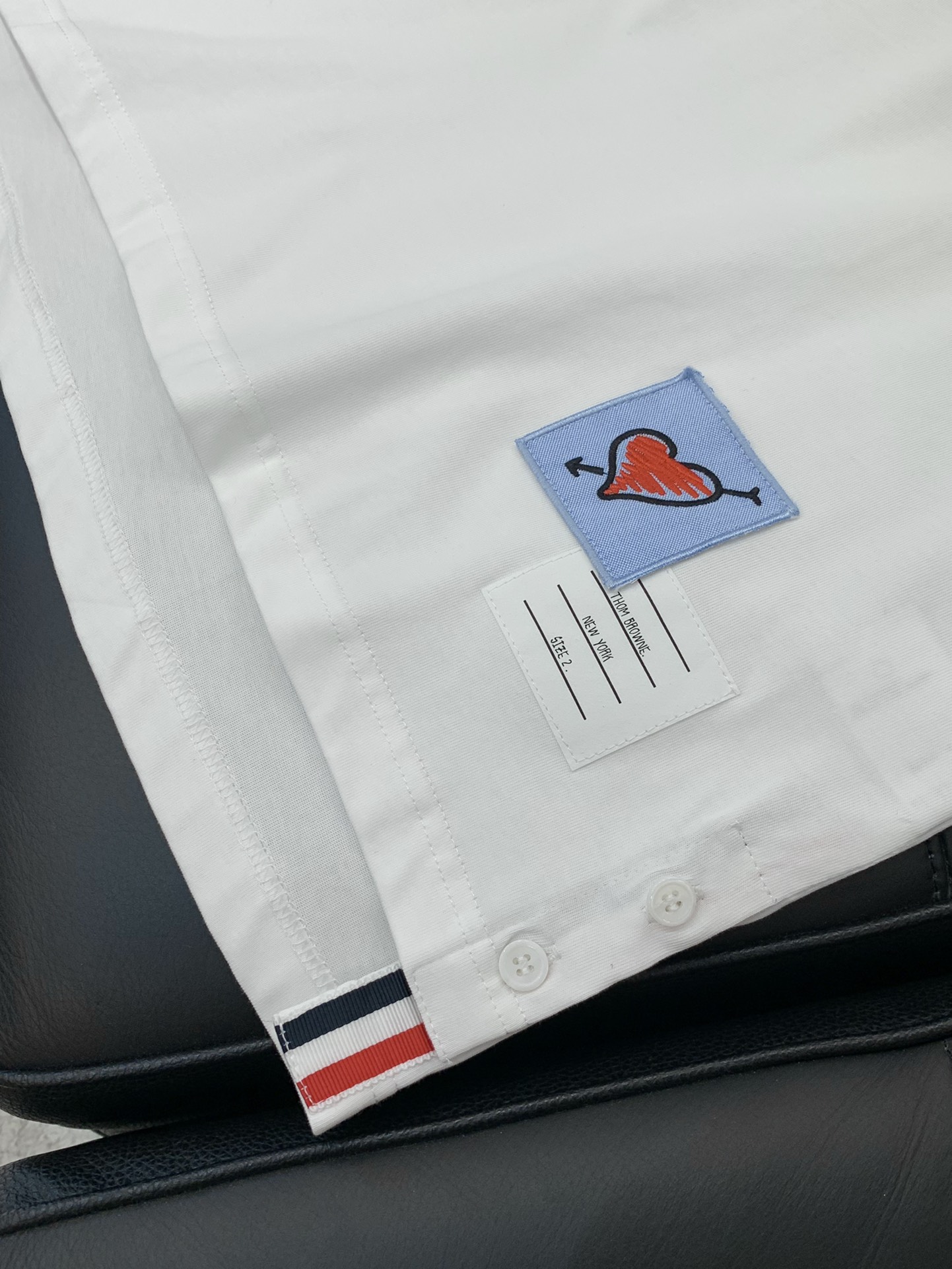 ，Thom Browne 汤姆·布朗 ，2025夏季最新品，时尚休闲圆领短袖T恤，专柜同步有售，原单狠货
