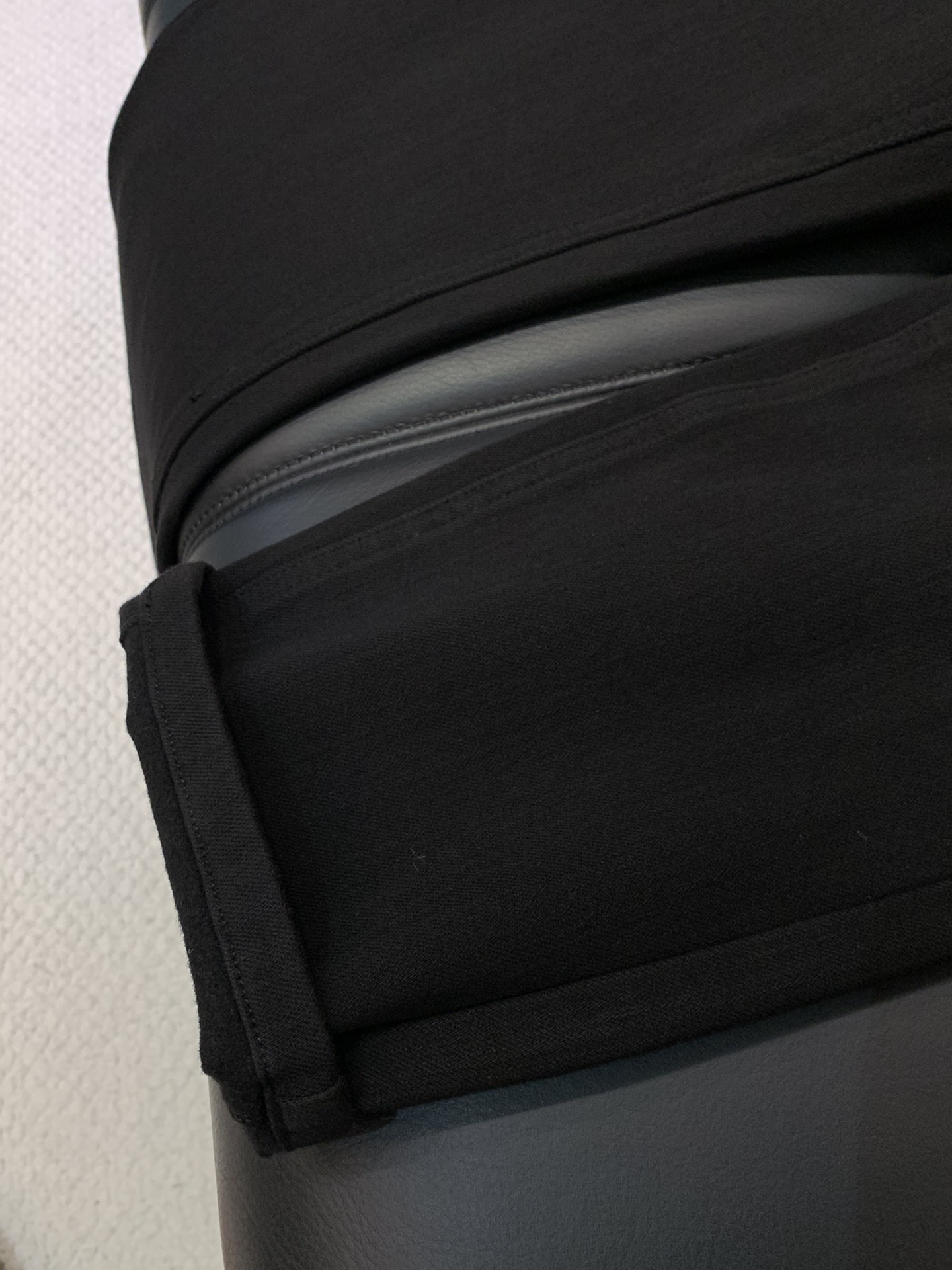 ，Burberry 巴宝莉，2025秋冬最新品，专柜同步有售，原单狠货，时尚休闲➕薄绒牛仔裤，进口原版面