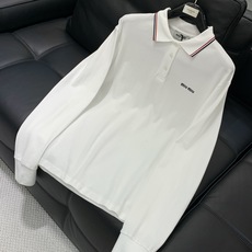 ,miu miu 2025早秋最新品,专柜同步有售,原单狠货,时尚休闲翻领长袖T恤,进口原版面料,上身舒 ,miu miu 2025早秋最新品,专柜同步有售,原单狠货,时尚休闲翻领长袖T恤,进口原版面料,上身舒