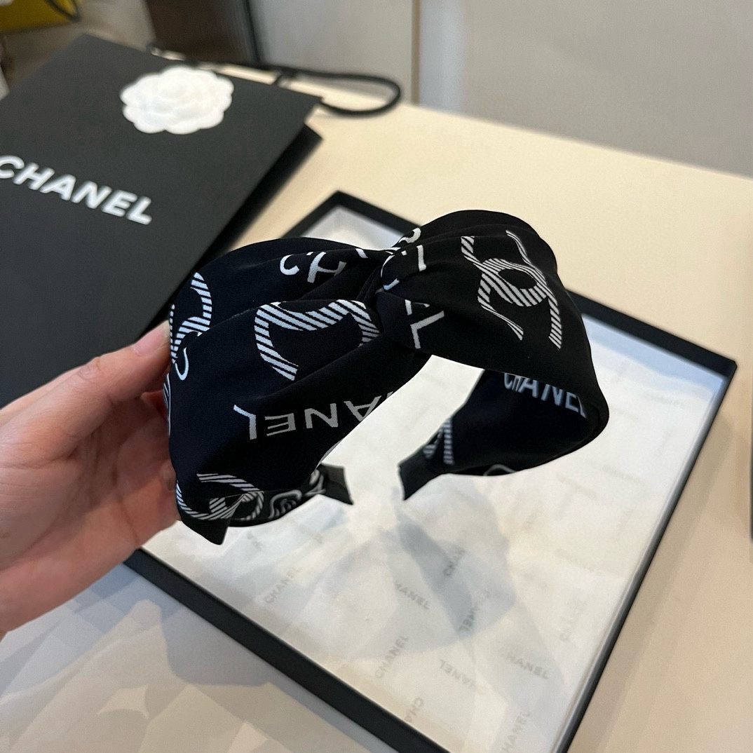 🆕

Chanel香奈儿发箍
