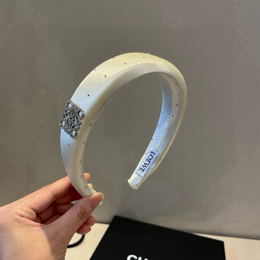 🆕

LOEWE罗意威发箍