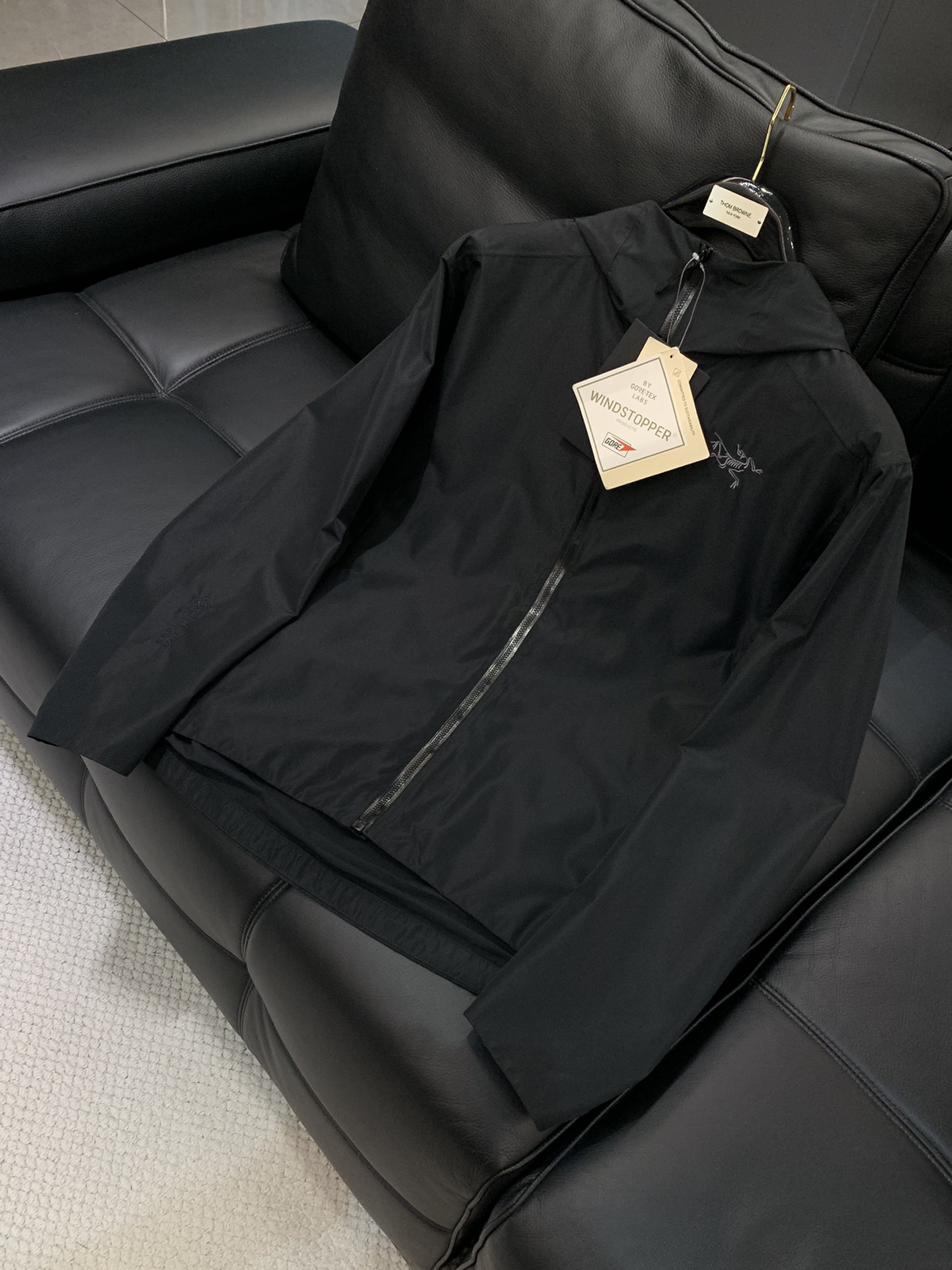 ，ARCTERYX 始祖鸟，2025秋季AW新品，时尚休闲连帽外套，专柜同步有售，原单狠货，进口原版面料