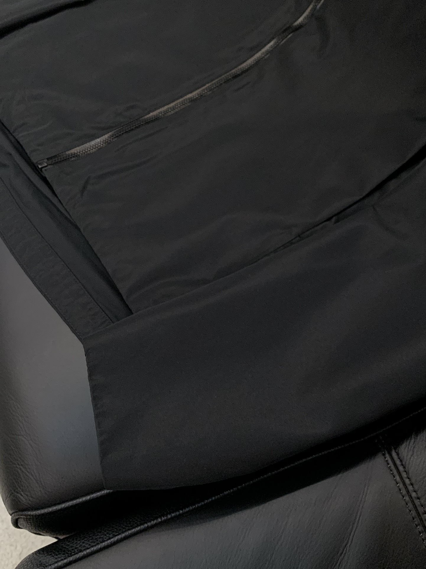 ，ARCTERYX 始祖鸟，2025秋季AW新品，时尚休闲连帽外套，专柜同步有售，原单狠货，进口原版面料