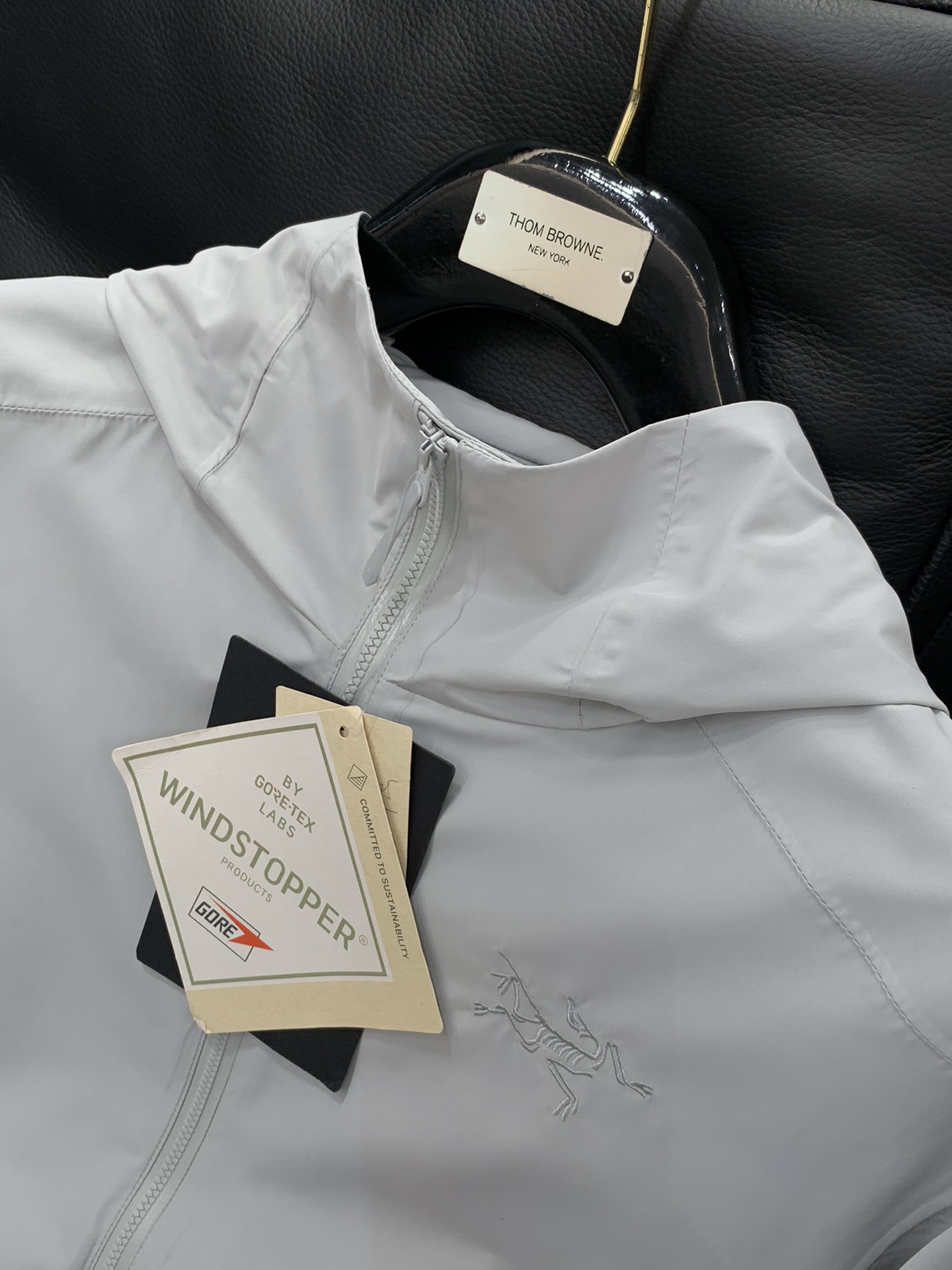 ，ARCTERYX 始祖鸟，2025秋季AW新品，时尚休闲连帽外套，专柜同步有售，原单狠货，进口原版面料
