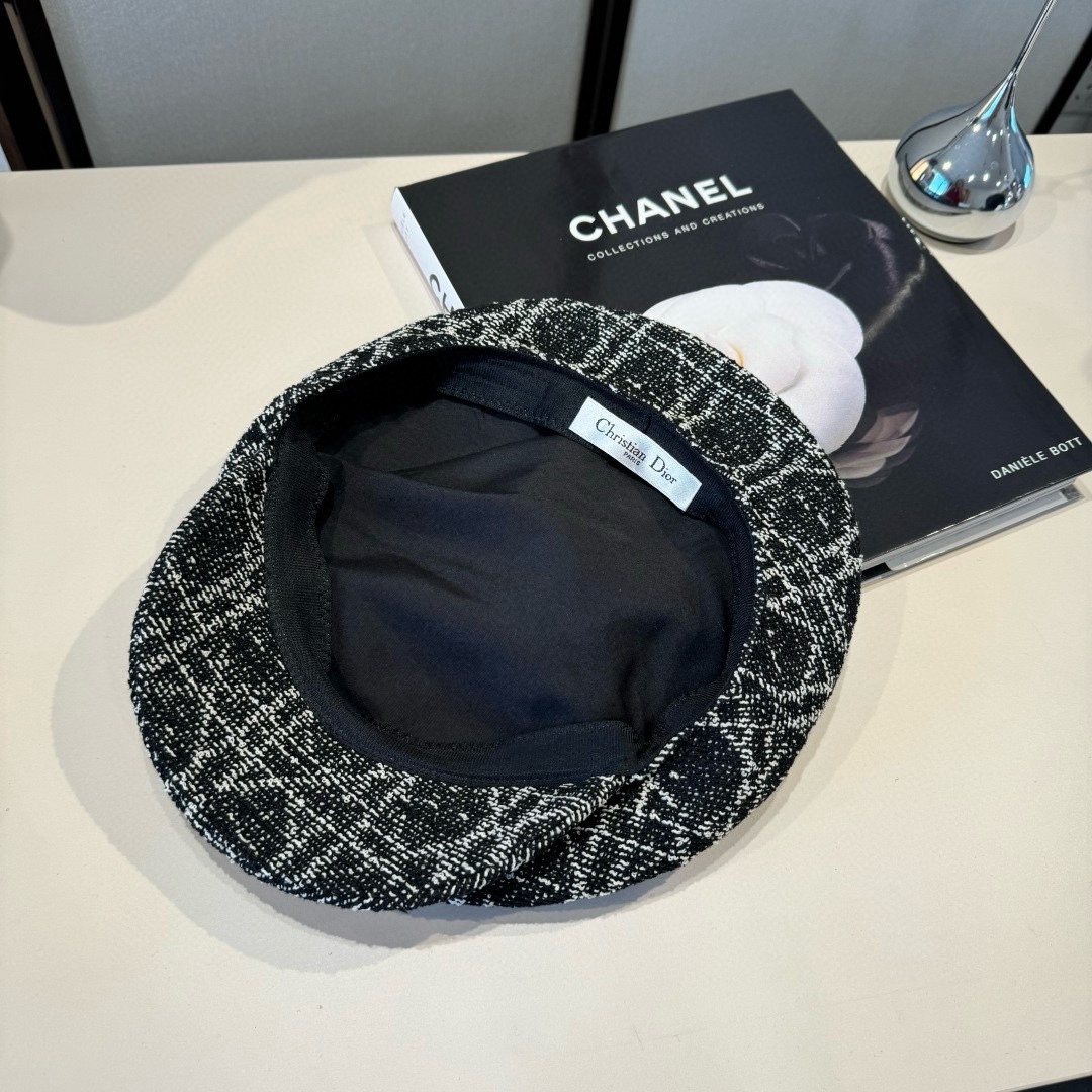 🆕

Dior迪奥新款鸭舌画家帽，高端定制，头围57cm