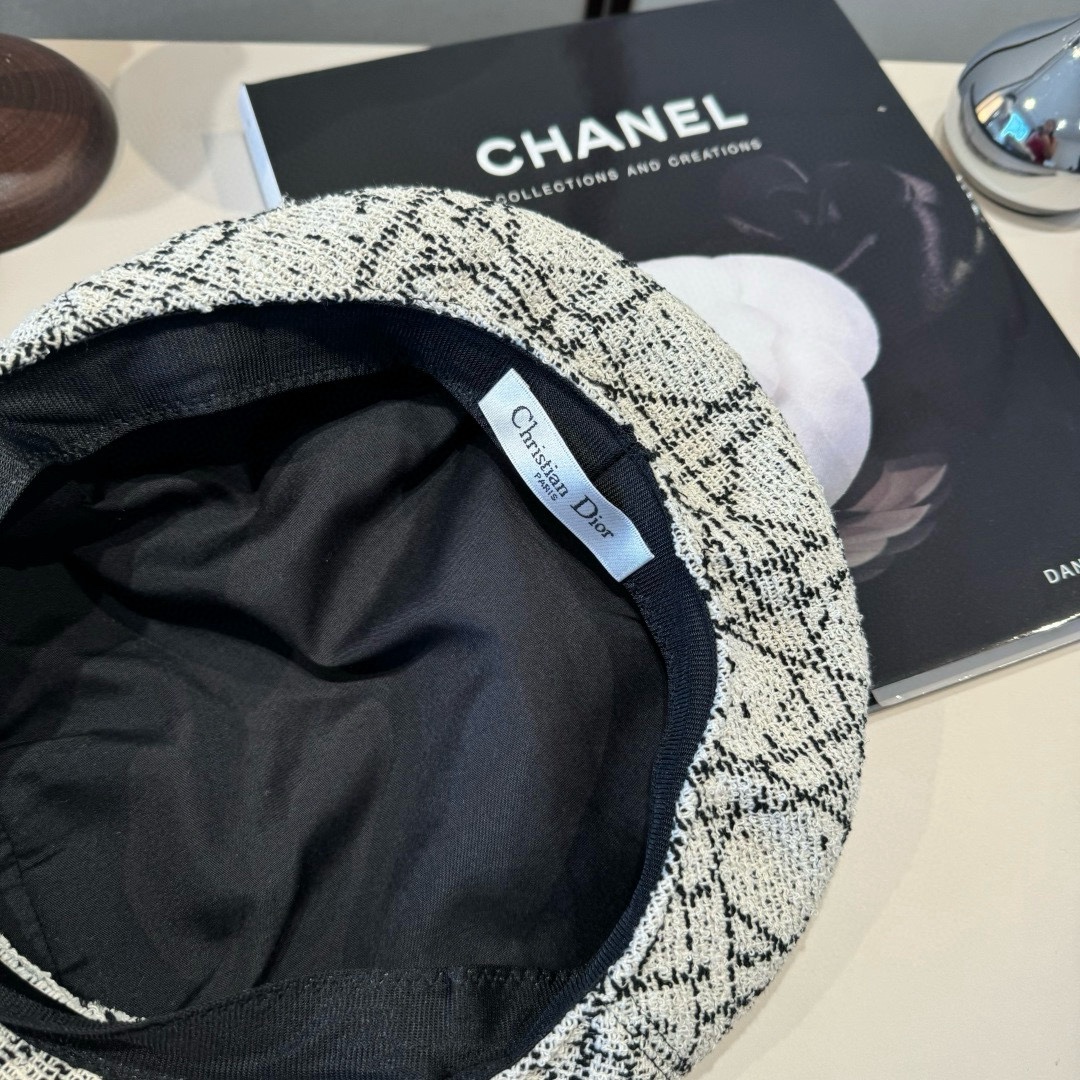 🆕

Dior迪奥新款鸭舌画家帽，高端定制，头围57cm