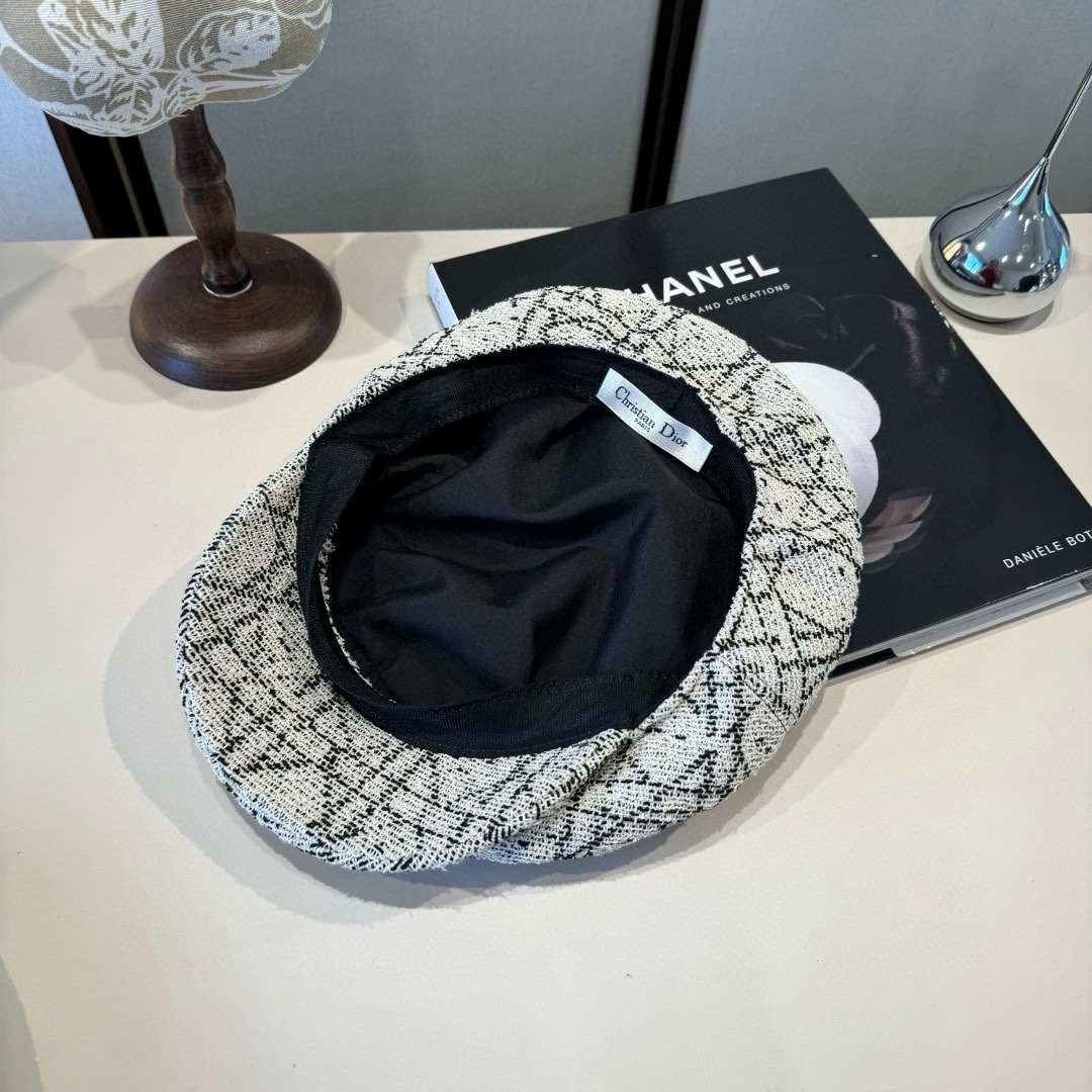 🆕

Dior迪奥新款鸭舌画家帽，高端定制，头围57cm