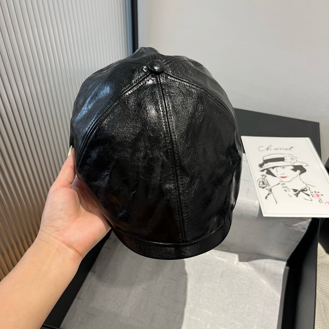 🆕

普拉达新款前进帽，高端定，头围57cm