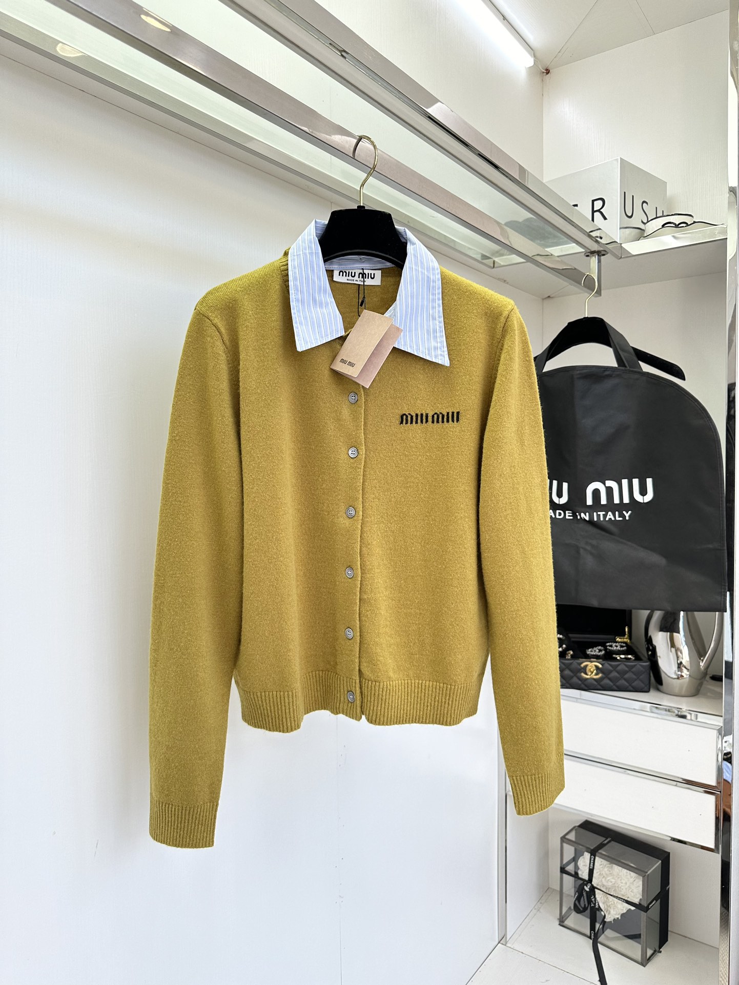 Elegant Women's Detachable Collar Knit Cardigan - Versatile & Stylish 4 i1757123384 8904 2