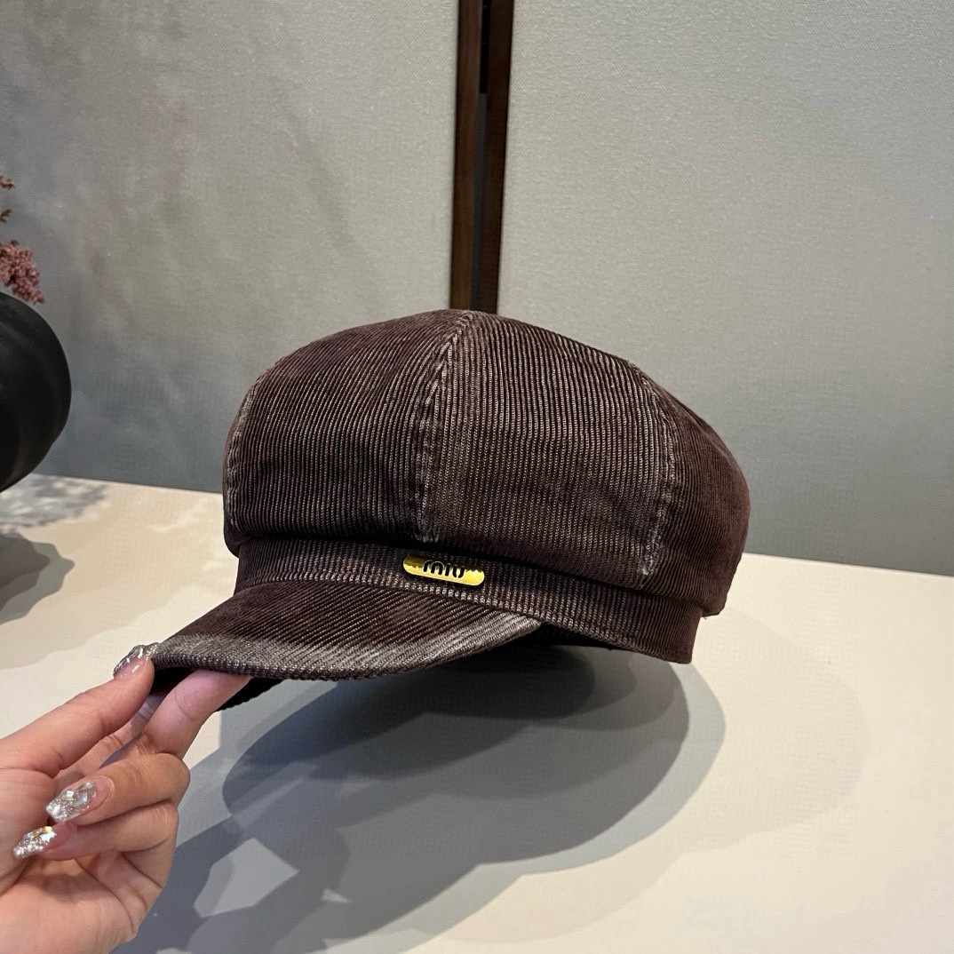 🆕

miumiu缪缪新款鸭舌画家帽，头围57cm