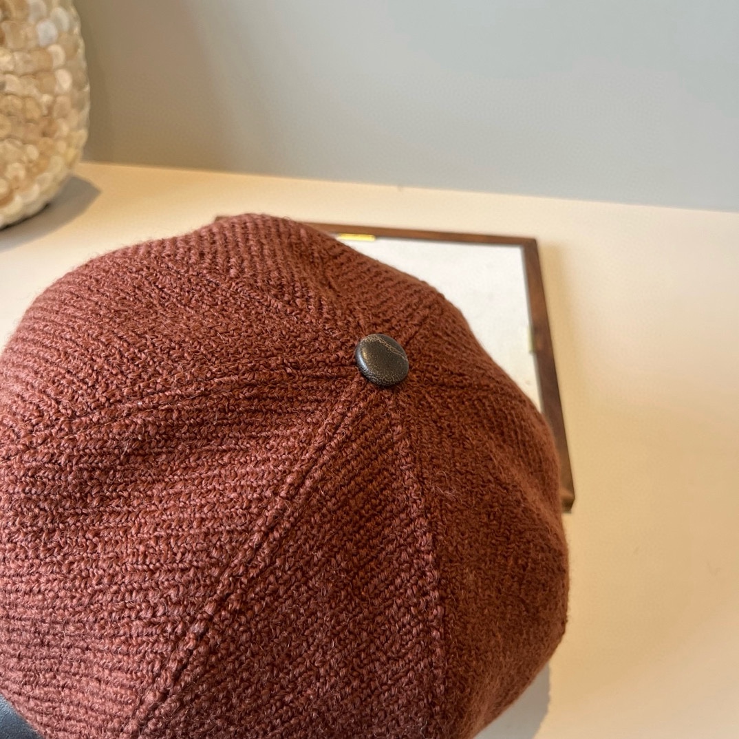 🆕

Gucci古奇新款鸭舌画家帽，头围57cm