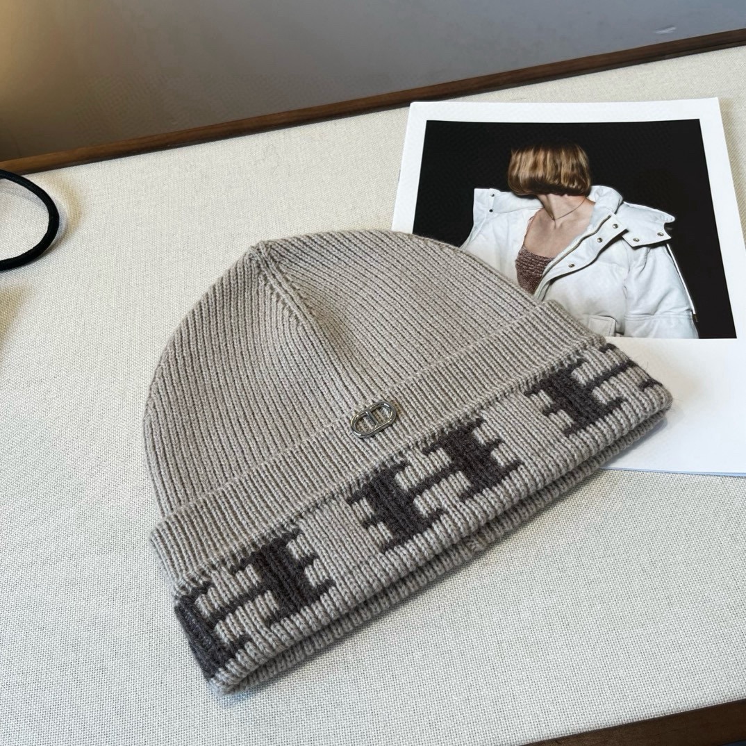 🆕

Hermes爱马仕新款针织毛线帽