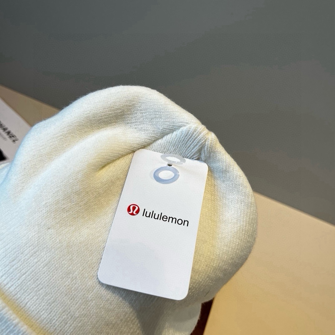 🆕

lulu新款毛线帽