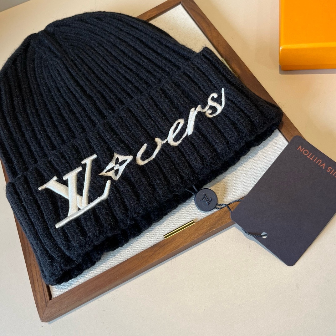 🆕

Lv路易斯新款毛线帽