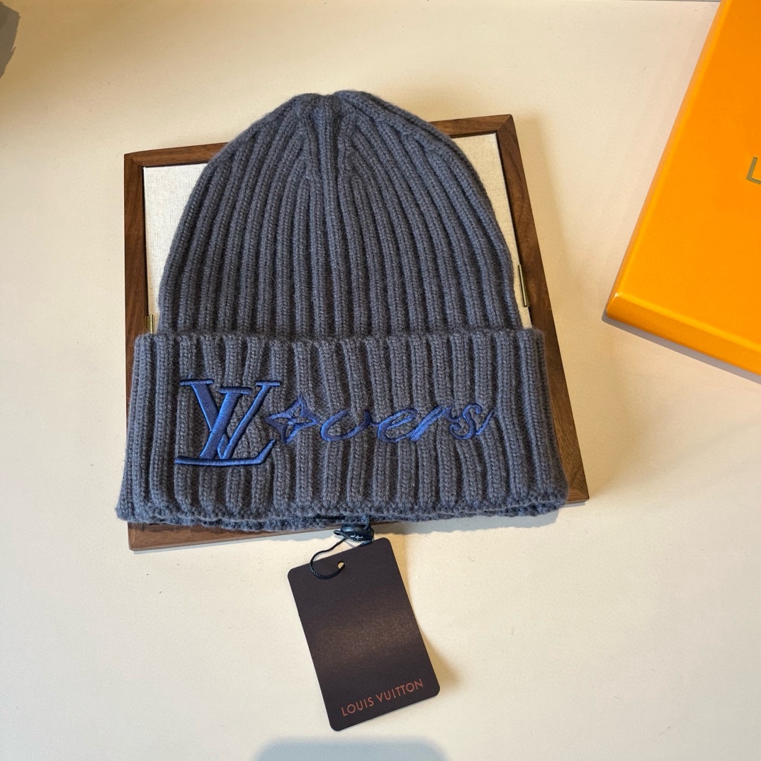 🆕

Lv路易斯新款毛线帽