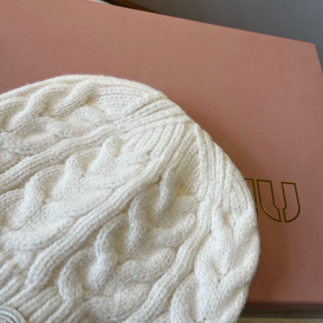 🆕

缪缪针织毛线帽、护耳帽