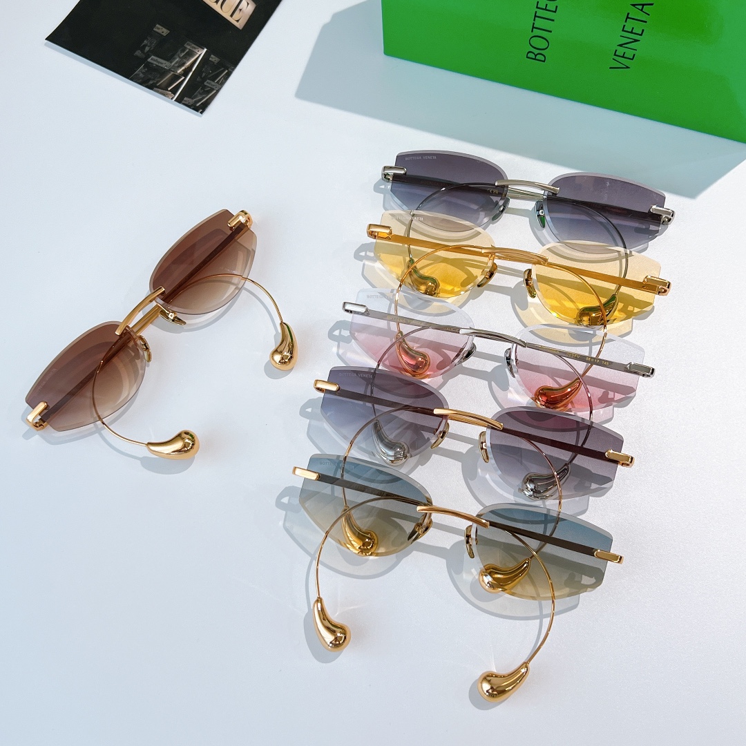 Bottega Venet*MODEL：BV1698LASIZE：56口17-145🔝🔝