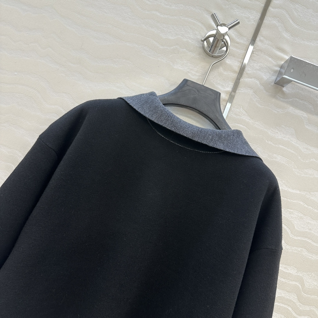 独家首发！原单品质❤️Row风长期主义，高智感穿搭秋冬必单造型神器！一飘带围脖设计高级羊毛短袖上衣。超正