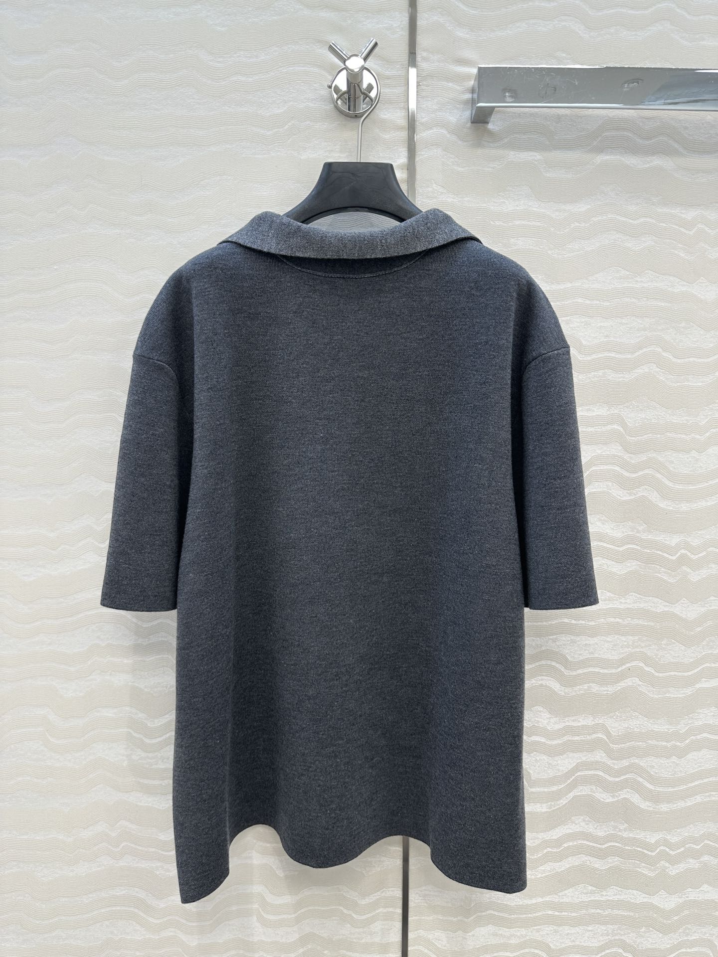 独家首发！原单品质❤️Row风长期主义，高智感穿搭秋冬必单造型神器！一飘带围脖设计高级羊毛短袖上衣。超正