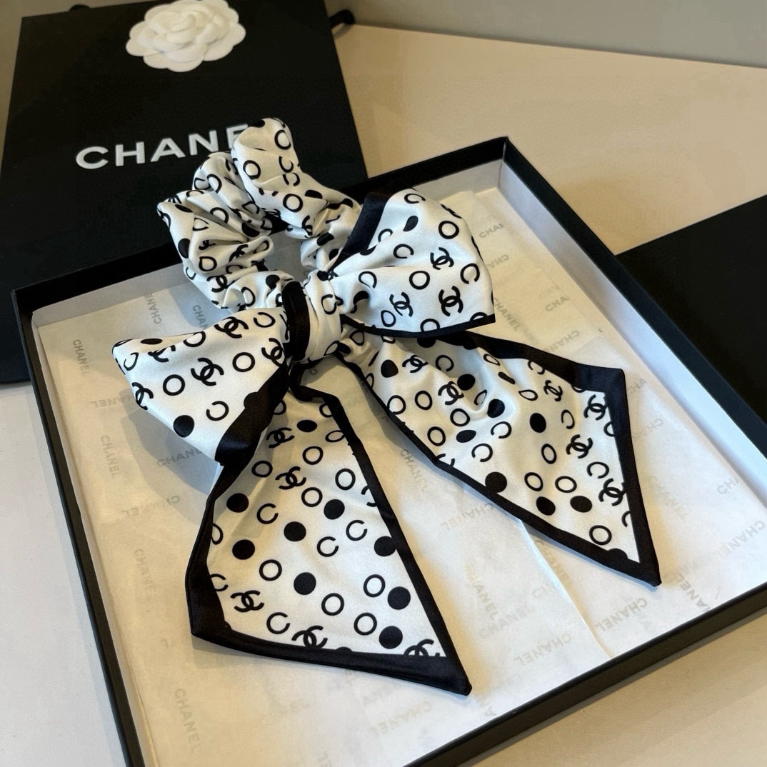 🆕

Chanel香奈儿蝴蝶结发圈