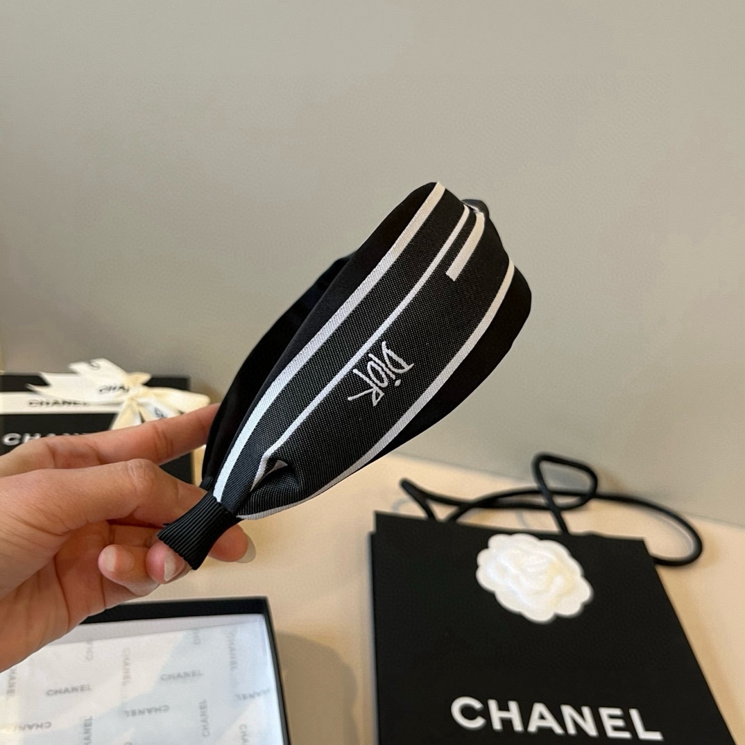 🆕

Dior迪奥新款发箍