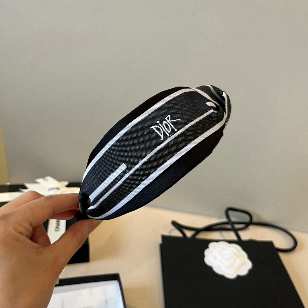 🆕

Dior迪奥新款发箍