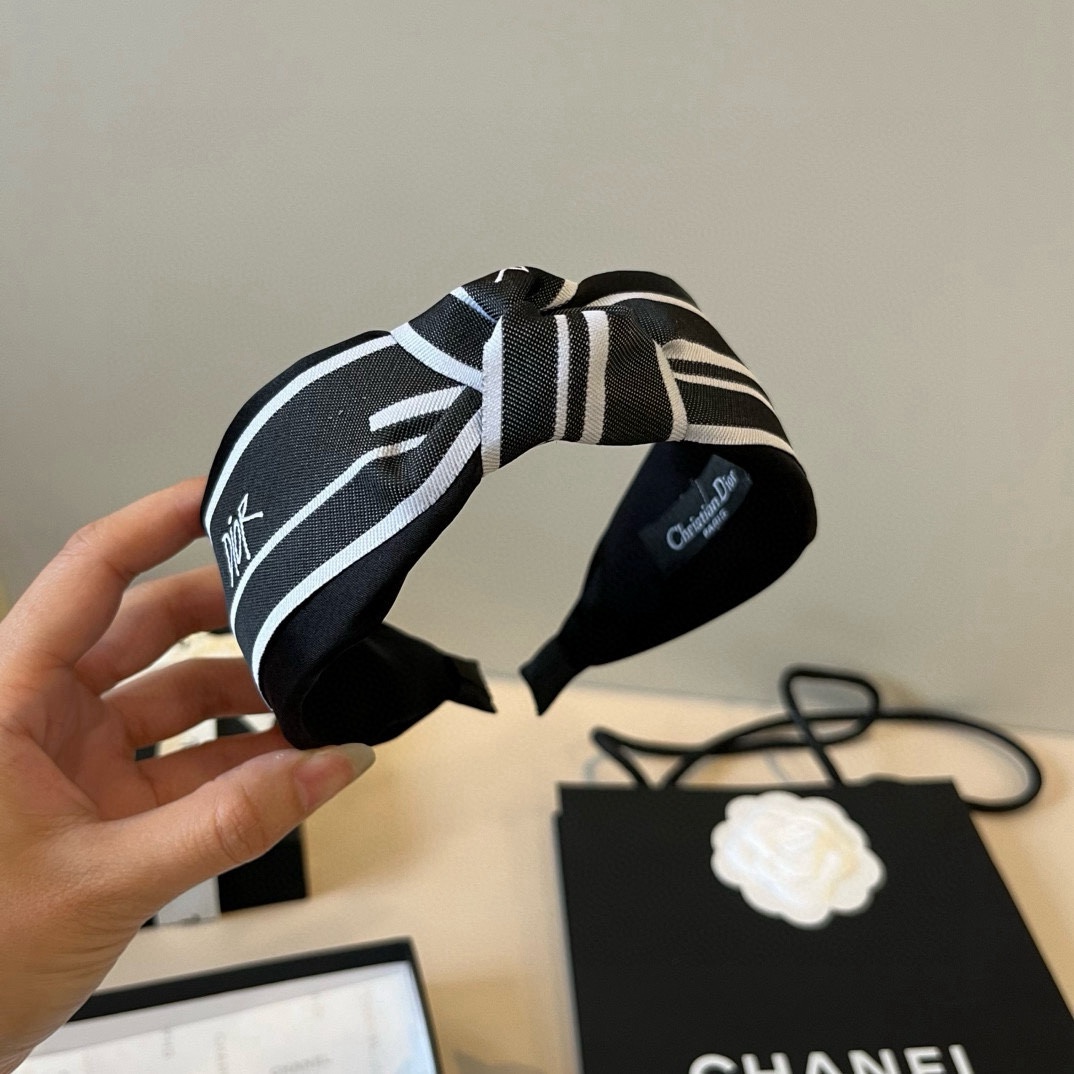 🆕

Dior迪奥新款发箍
