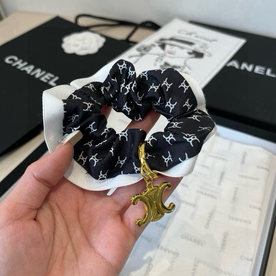 🆕（单个）

Celine赛琳新款发圈