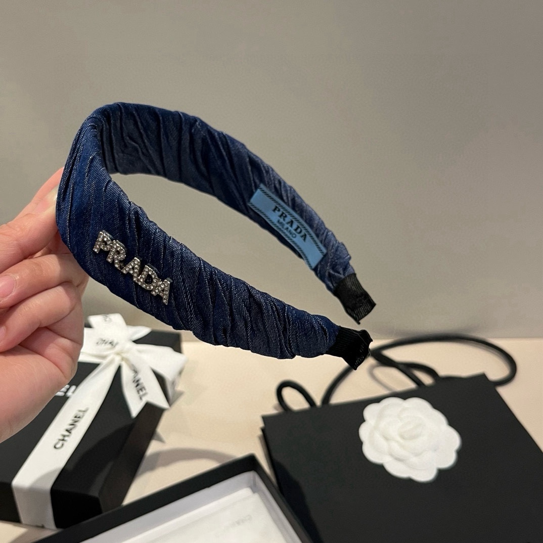 🆕

PRADA普拉达发箍